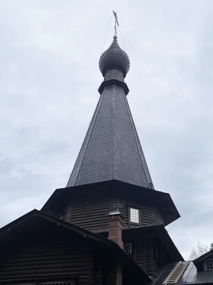Церковь снаружи