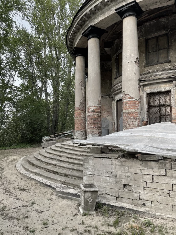 Дом снаружи