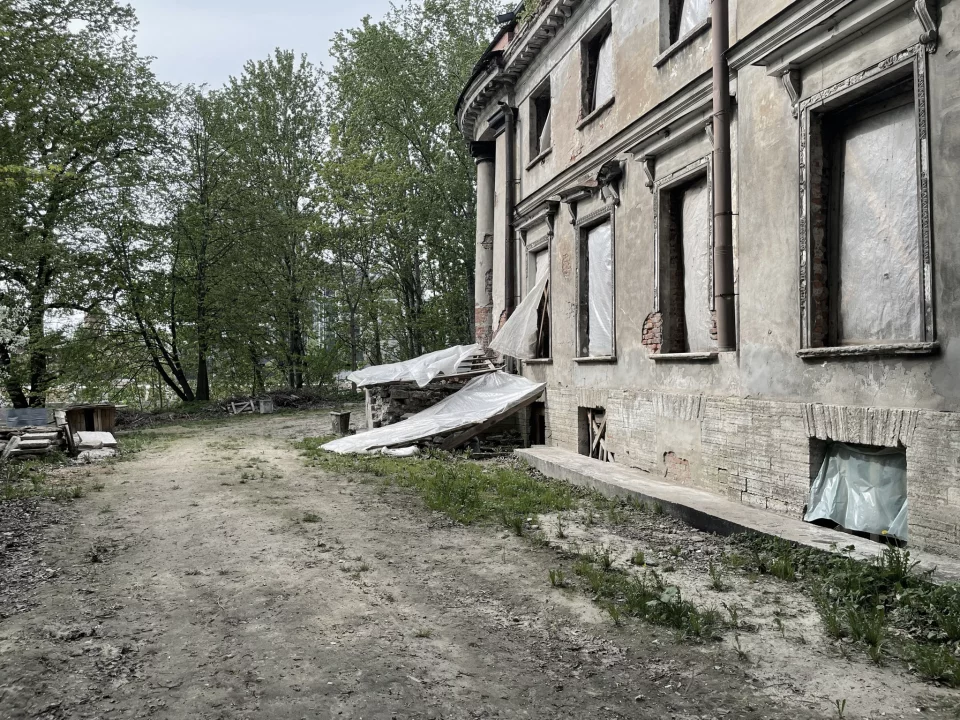 Дом снаружи