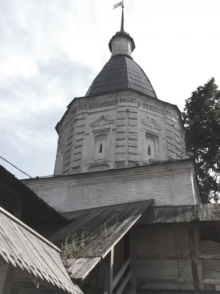 Территория монастыря