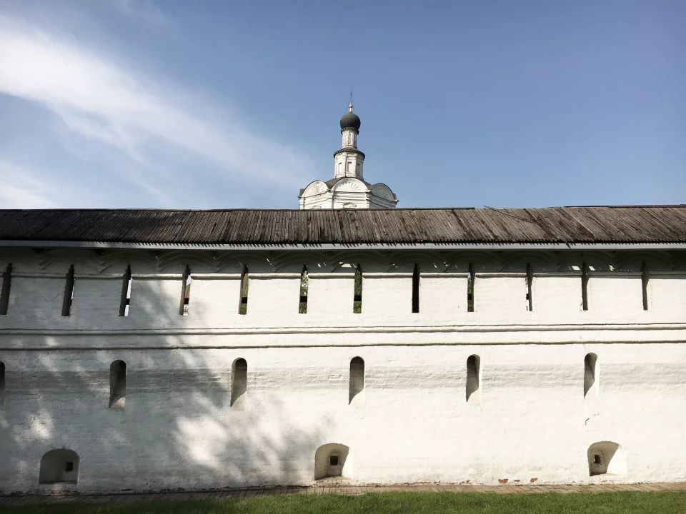 Территория монастыря