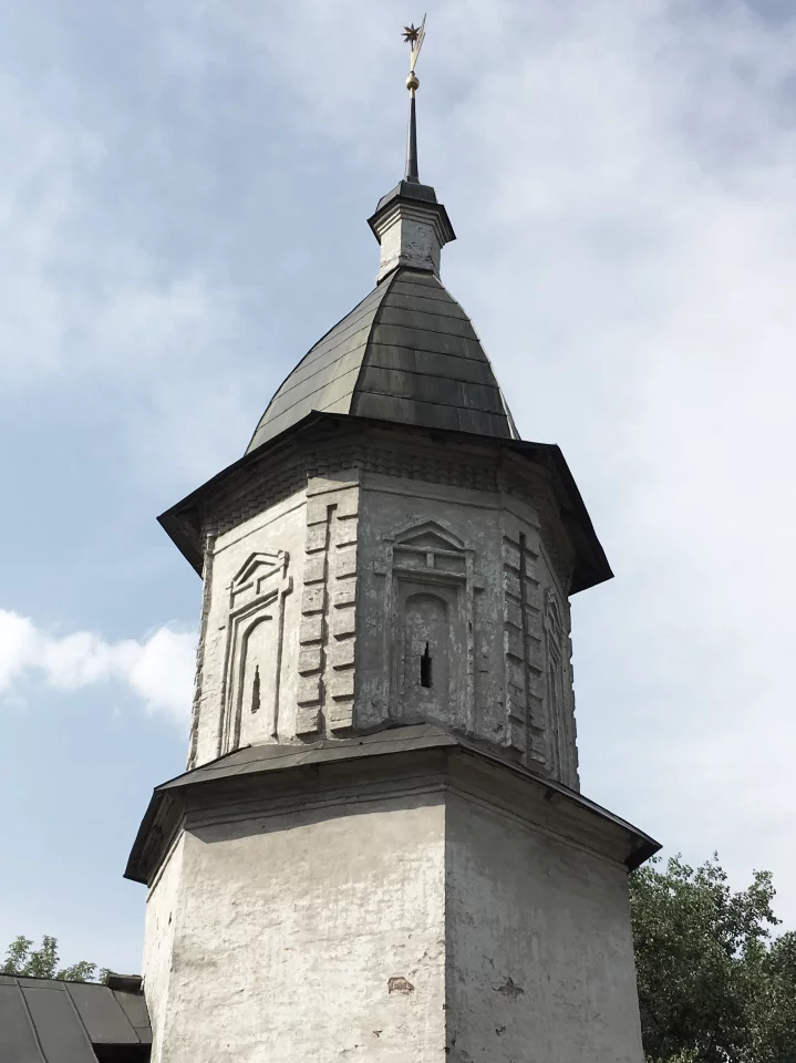Территория монастыря